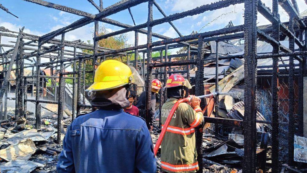 Sisakan puing bangunan, kebakaran yang terjadi di Jalan Ternate Banjarmasin.