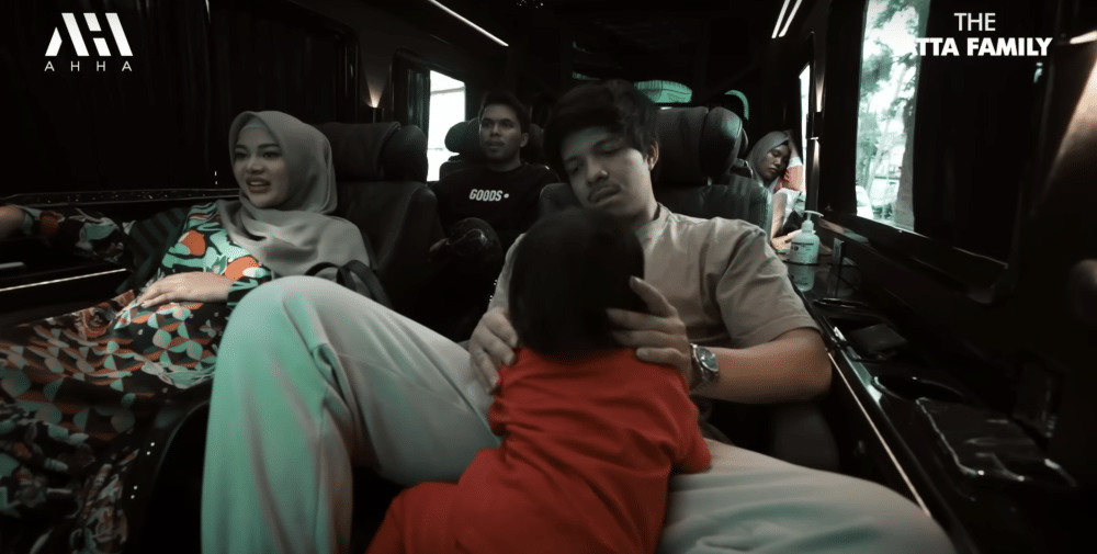 momen Atta dan Aurel nginep di Istana Cinere (youtube.com/attahalilintar)