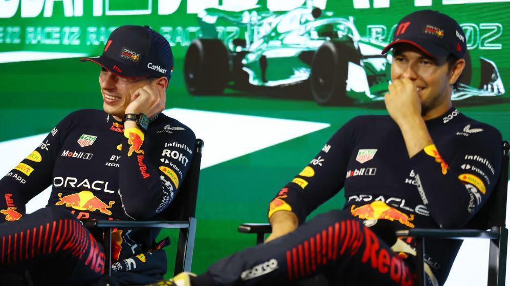 Max Verstappen dan Sergio Perez (formula1.com)