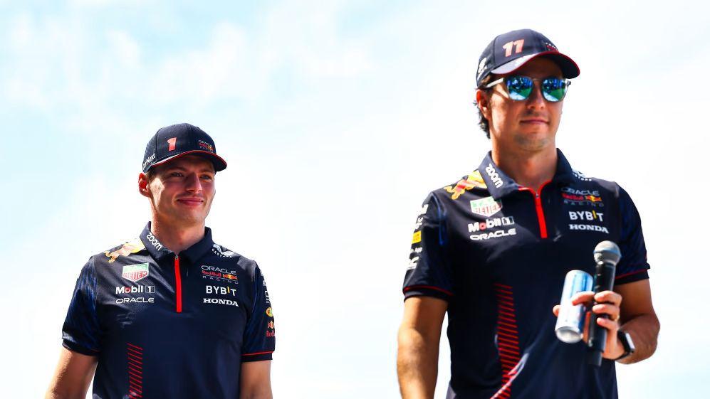 Max Verstappen dan Sergio Perez (formula1.com)