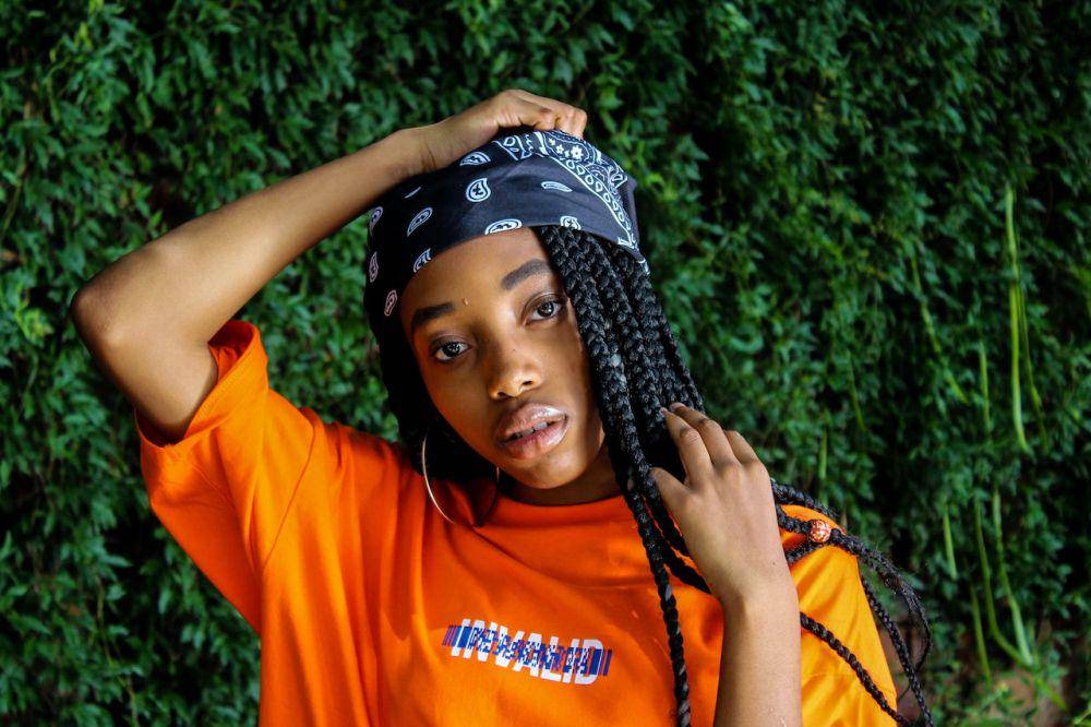 ilustrasi bandana (pexels.com/Thomas Chauke)