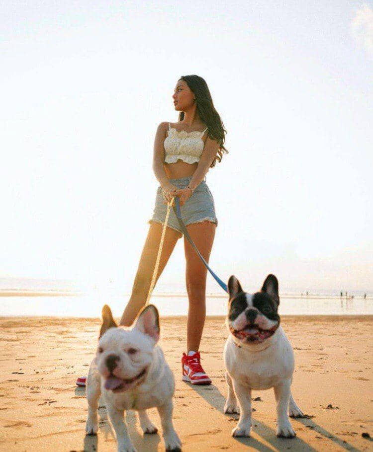 potret Erika Carlina (instagram.com/eri.carl)