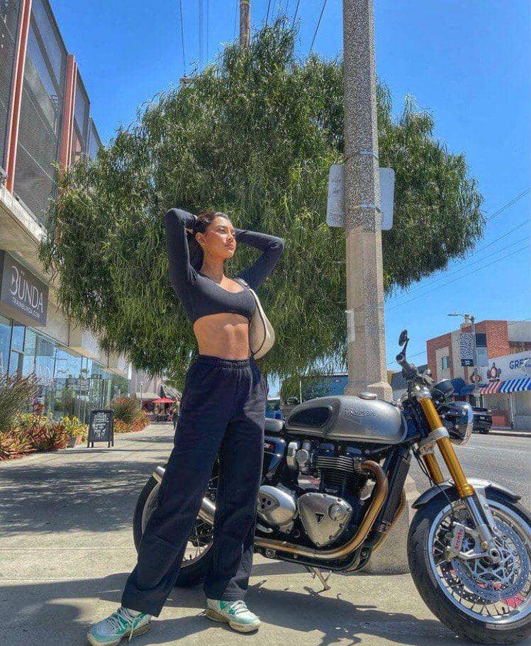 potret Erika Carlina (instagram.com/eri.carl)