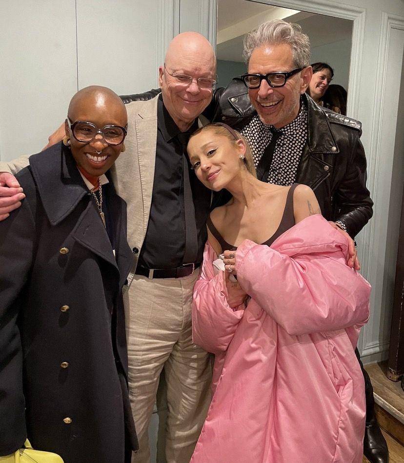 potret terbaru Ariana Grande (twittercom/@thepopthingz)