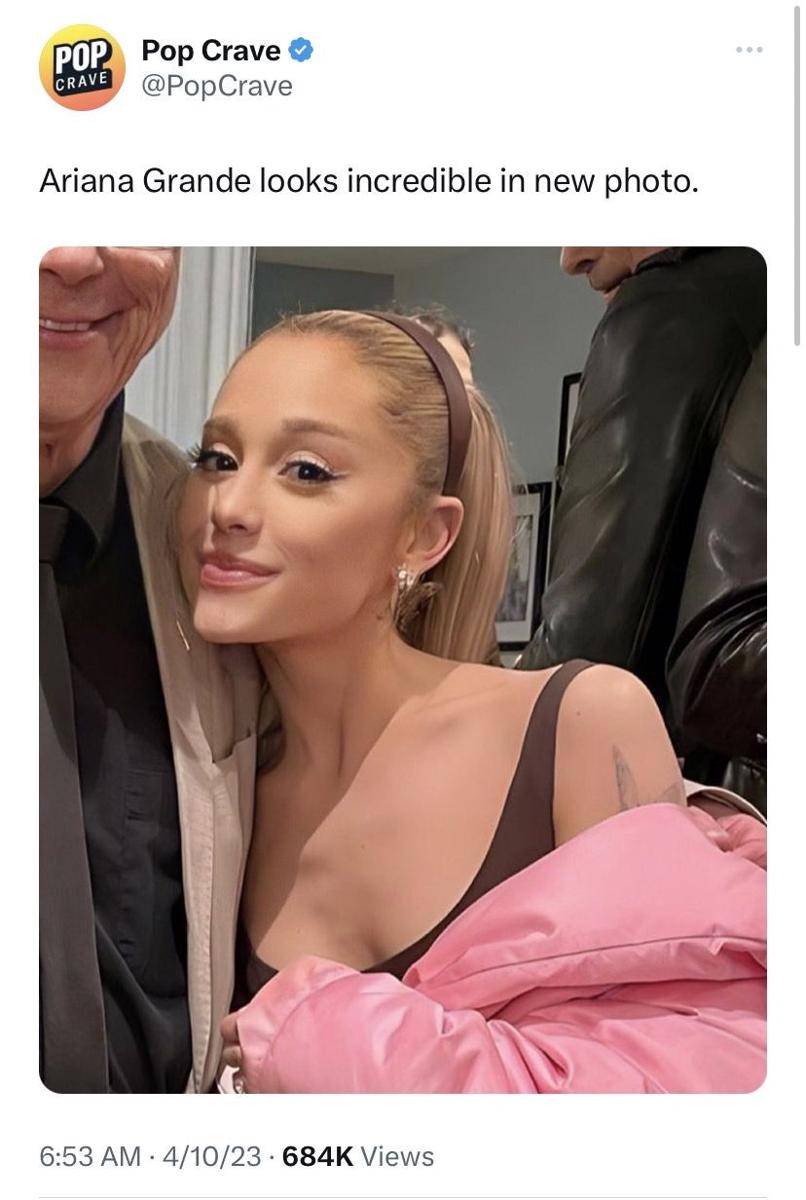 potret terbaru Ariana Grande (twitter.com/@popcrave)