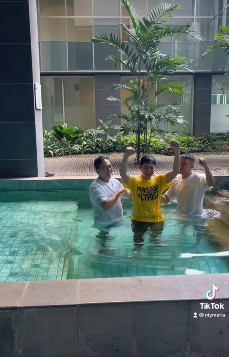 Rayn Wijaya pacar Ranty Maria dibaptis (TikTok.com/ntymaria)