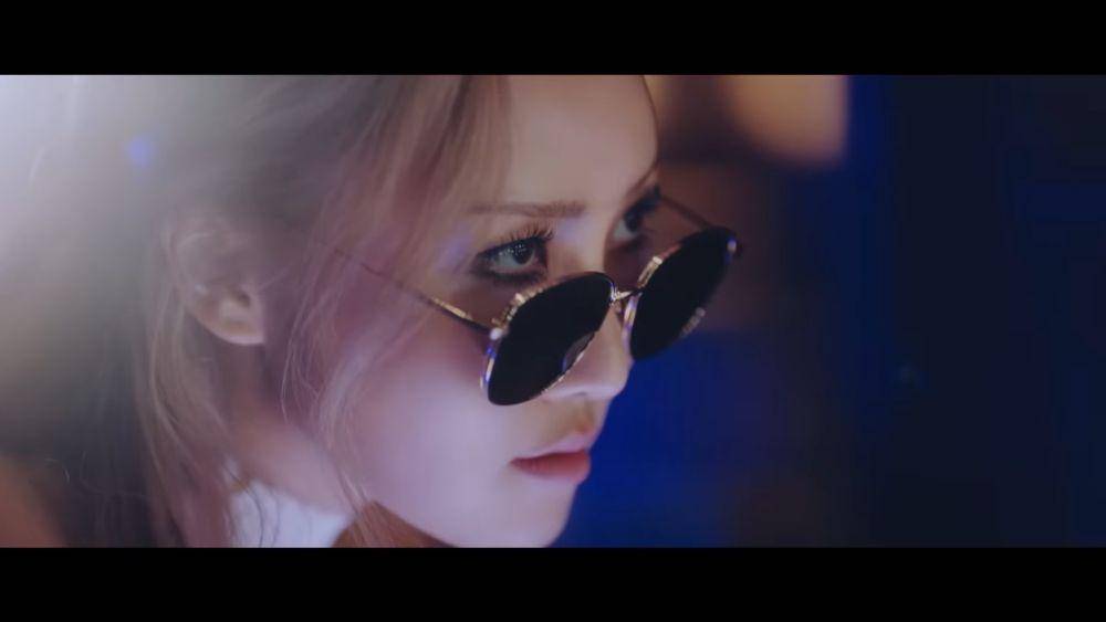 cuplikan MV "Gleam" dari MAMAMOO (youtube.com/MAMAMOO)