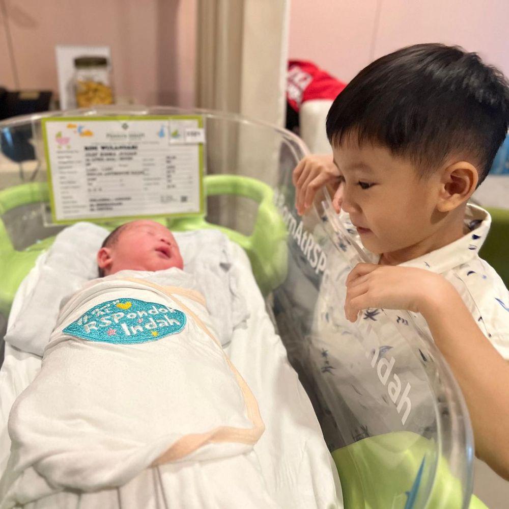 potret perjalanan hamil Rinni Wulandari hingga lahiran anak kedua (instagram.com/rinni_w)
