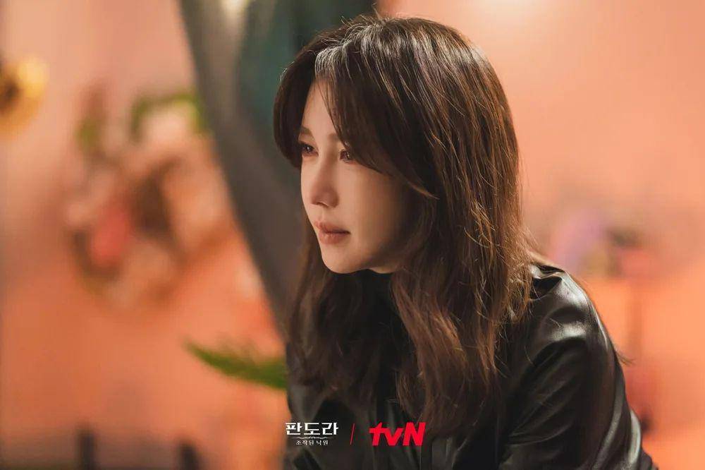 Lee Ji Ah di drama Pandora: Beneath the Paradise (instagram.com/tvn_drama)
