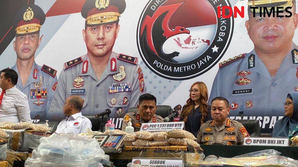 Kapolda Metro Jaya Irjen Karyoto ungkap kasus narkoba di Bekasi dengan barang sitaan mencapai tiga truk. (IDN Times/Amir Faisol)