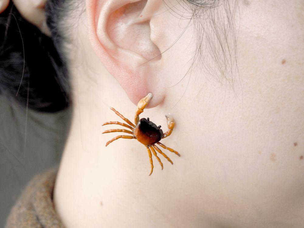 10 Potret Anting Desain Hewan, Dari Lucu sampai Seram!