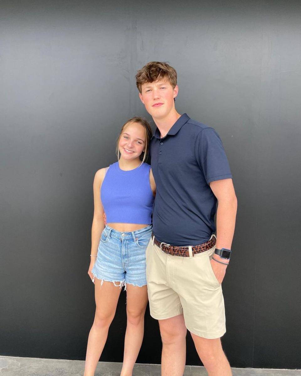 Abby James Witherspoon dan pacarnya (instagram.com/abbyjameswitherspoon)