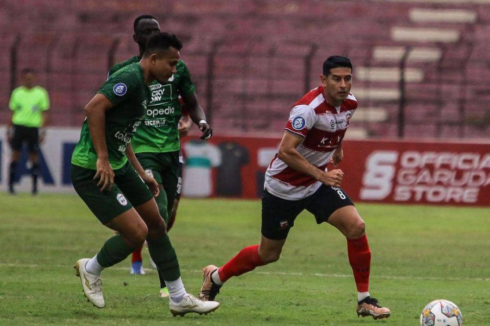 Madura United saat melawan Rans Nusantara di putaran pertama Liga 1 2022/2023. (instagram.com/maduraunited.fc)