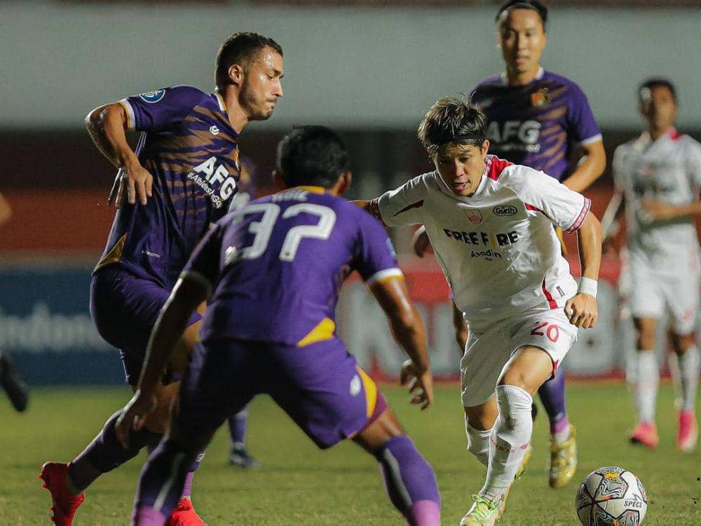 Persik Kediri saat menghadapi Persis Solo di putaran pertama Liga 1 2022/2023. (instagram.com/persisofficial)