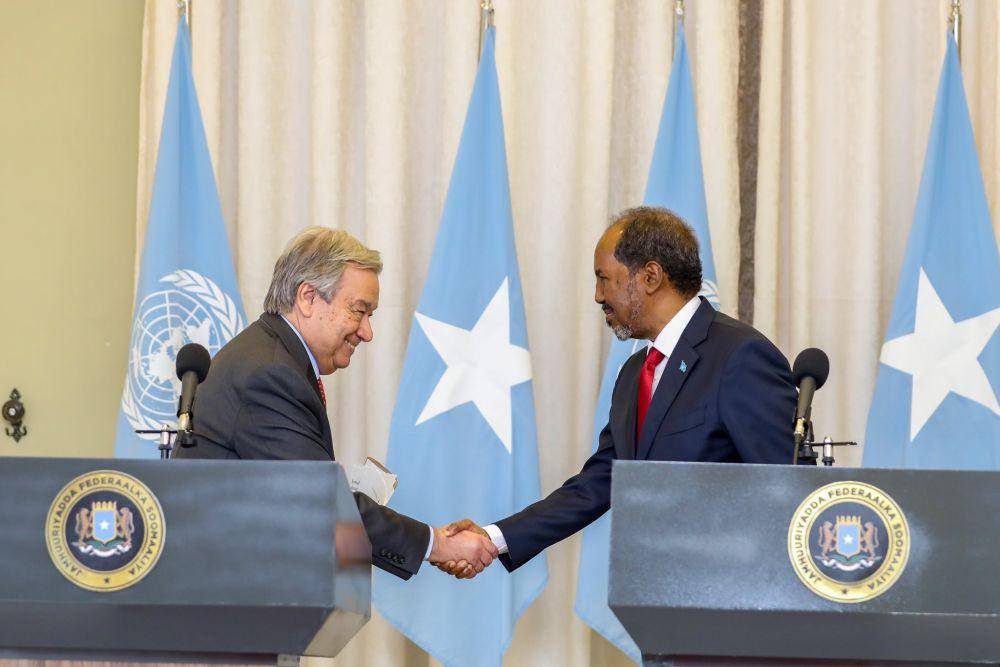 Sekjen PBB Antonio Guterres dan Presiden Hassan Mohamud (Twitter.com/Hassan Sheikh Mohamud)