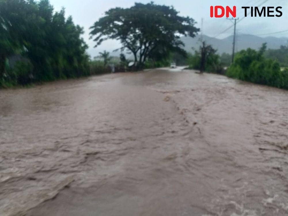 Ilustrasi banjir. (IDN Times/Muhammad Nasir)