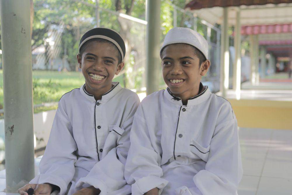 ilustrasi anak-anak tersenyum (unsplash.com/sam sul on)