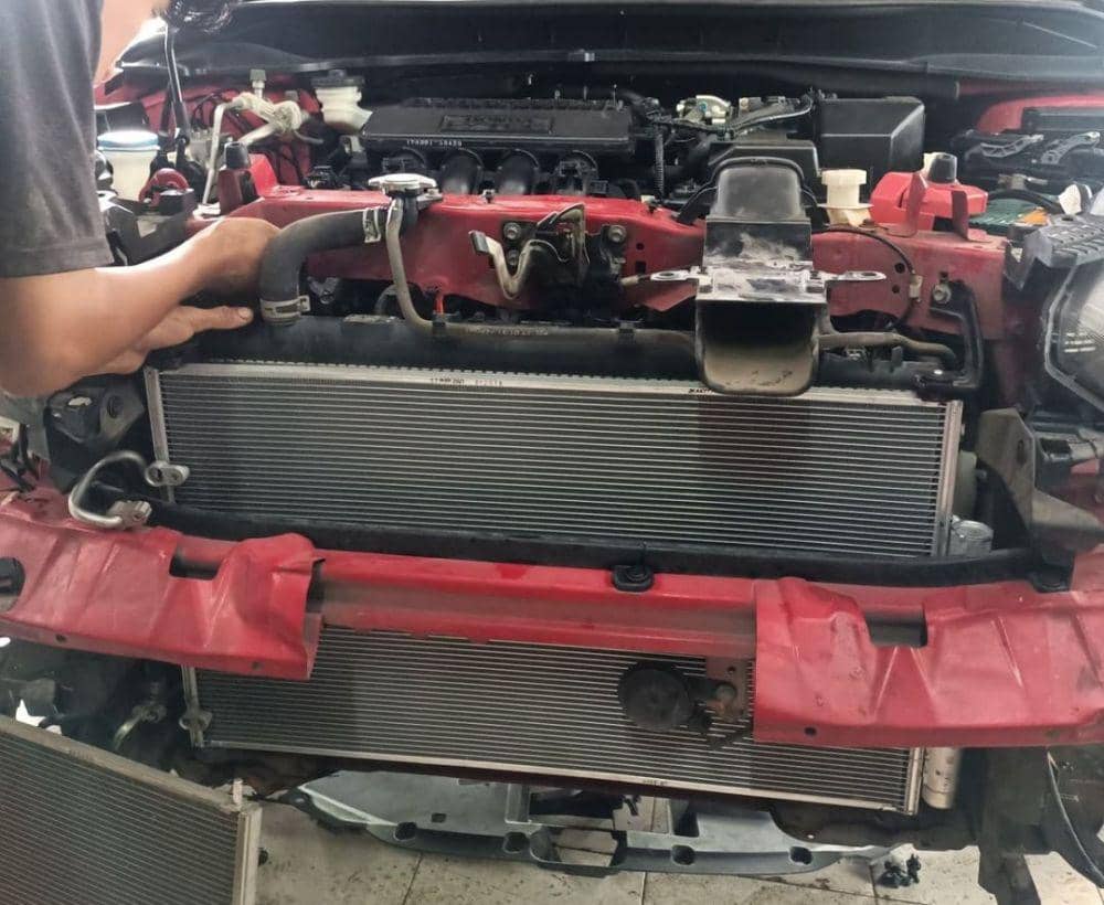 Kondensor AC mobil (instagram.com/65_autoworks)