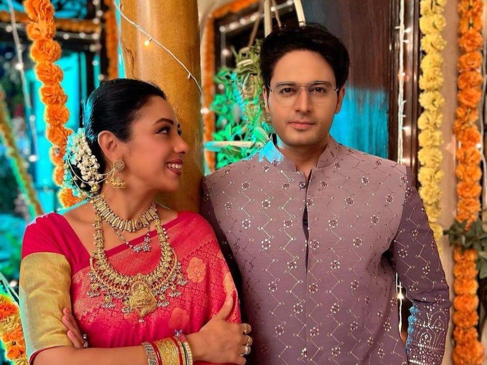 10 Potret Mesra Gaurav Khanna dan Rupali di Anupama, Resmi Menikah!