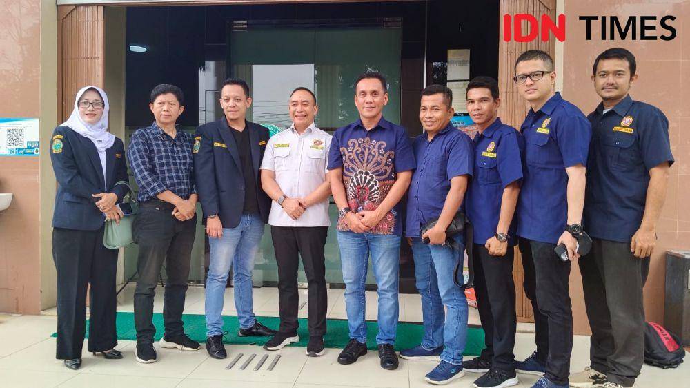 Ketua Umum Pengurus Nasional Karang Taruna (PNKT), Didik Mukrianto (tengah). (IDN Times/Arifin Al Alamudi)