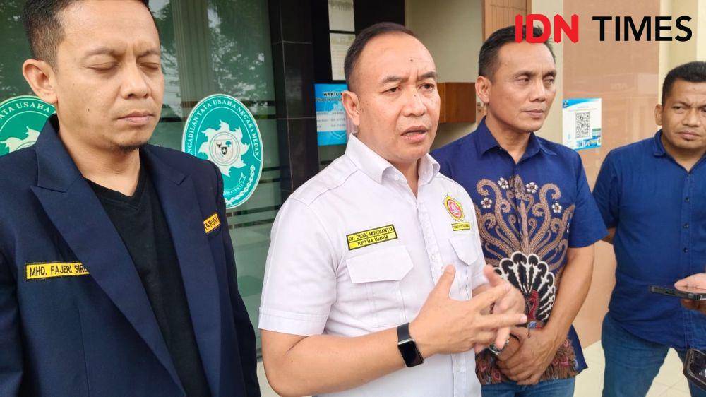 Ketua Umum Pengurus Nasional Karang Taruna (PNKT), Didik Mukrianto (tengah). (IDN Times/Arifin Al Alamudi)