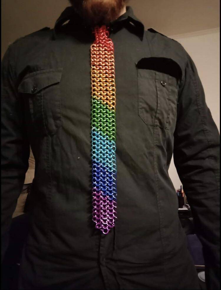 potret dasi desain nyeleneh (reddit.com/user/DavidThorne31)