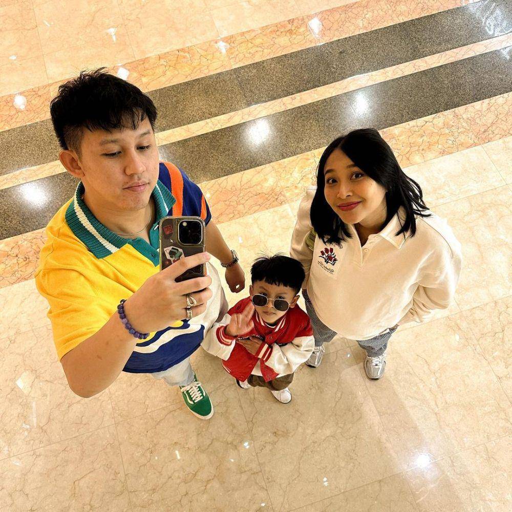 potret keluarga Rinni Wulandari (instagram.com/rinni_w)