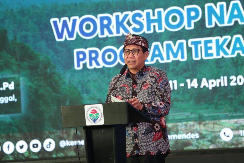 Caption Foto: Menteri Desa, Pembangunan Daerah Tertinggal, dan Transmigrasi Abdul Halim Iskandar, didampingi istri Lilik Umi Nashriyah memberikan arahan sekaligus membuka Workshop Nasional Program TEKAD 2023 di Trans Resort Bali, Rabu (12/04/2023). Turut hadir Wakil Gubernur Bali, Tjokorda Oka Arta Ardana Sukawati, Country Director IFAD Hani Elsadani, Dirjen PEI Harlina Sulistyorini, Dirjen PPDT Eko Sri Haryanto. (Dok. Kemendes PDTT)
