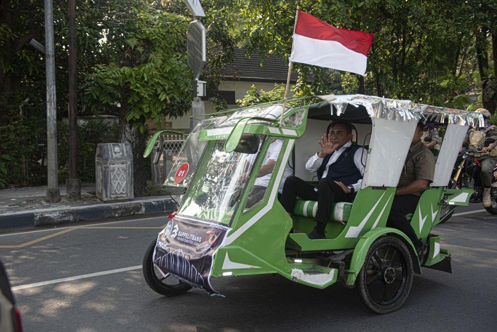 Para kepala daerah si Sumut menumpang Betor saat menghadiri Musrenbang 2024, Rabu (13/4/2023). (Dok Diskominfo Sumut)