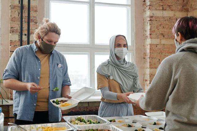 5 Manfaat Sedekah di Bulan Ramadan, Meningkatkan Kekhusyukan Puasa