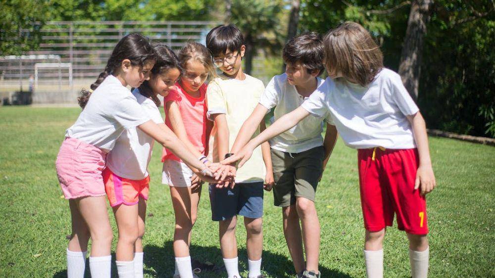 ilustrasi anak-anak bermain di lapangan (Pexels.com/Kampus Production)