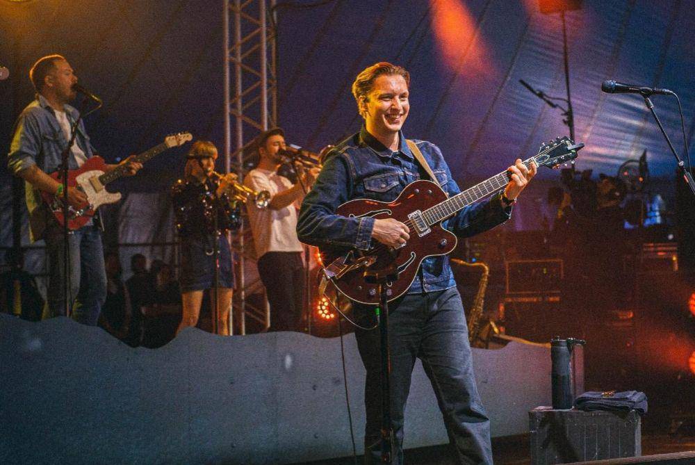 George Ezra (instagram.com/george_ezra)