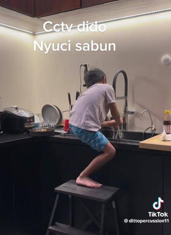 Sekala (TikTok.com/dittopercussion11)