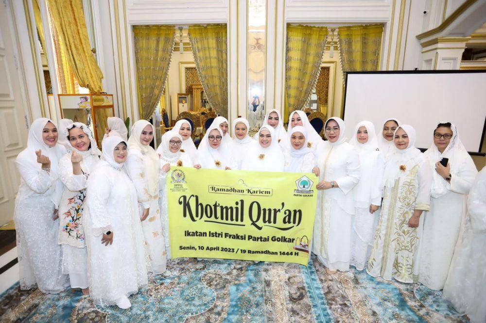 Ikatan Istri Fraksi Partai Golkar (IIFPG) DPR RI menggelar kegiatan amal dalam rangka menyambut Ramadan 1444 Hijriah, Rabu (12/4/2023). (Dok/Fraksi Partai Golkar)