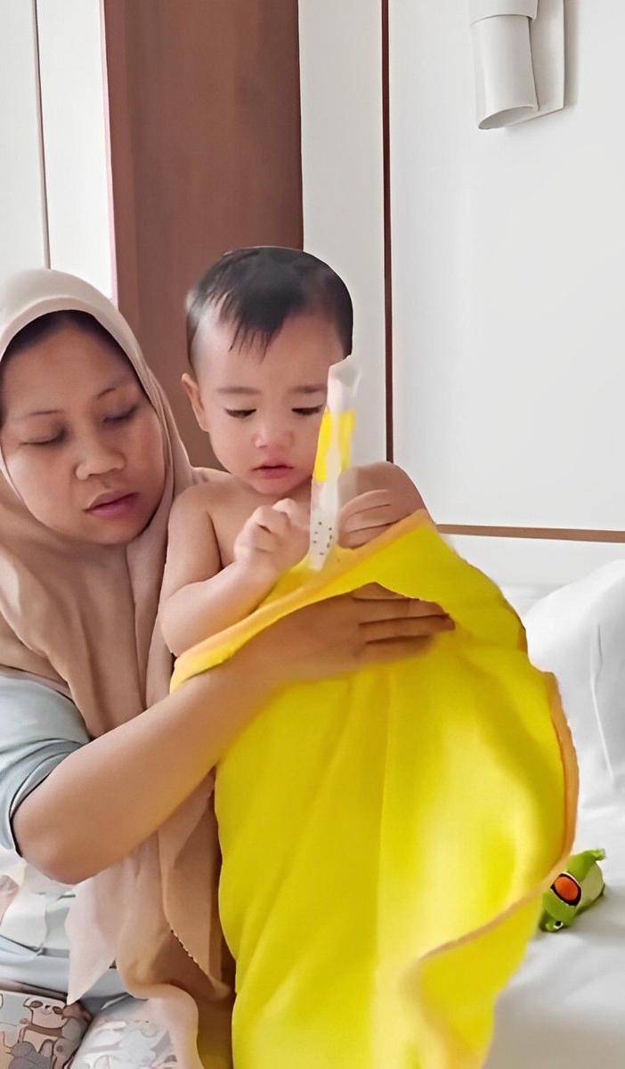potret Rayyanza mandi (instagram.com/videoladygigi)