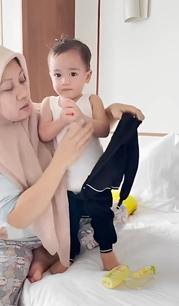 potret Rayyanza mandi (instagram.com/videoladygigi)