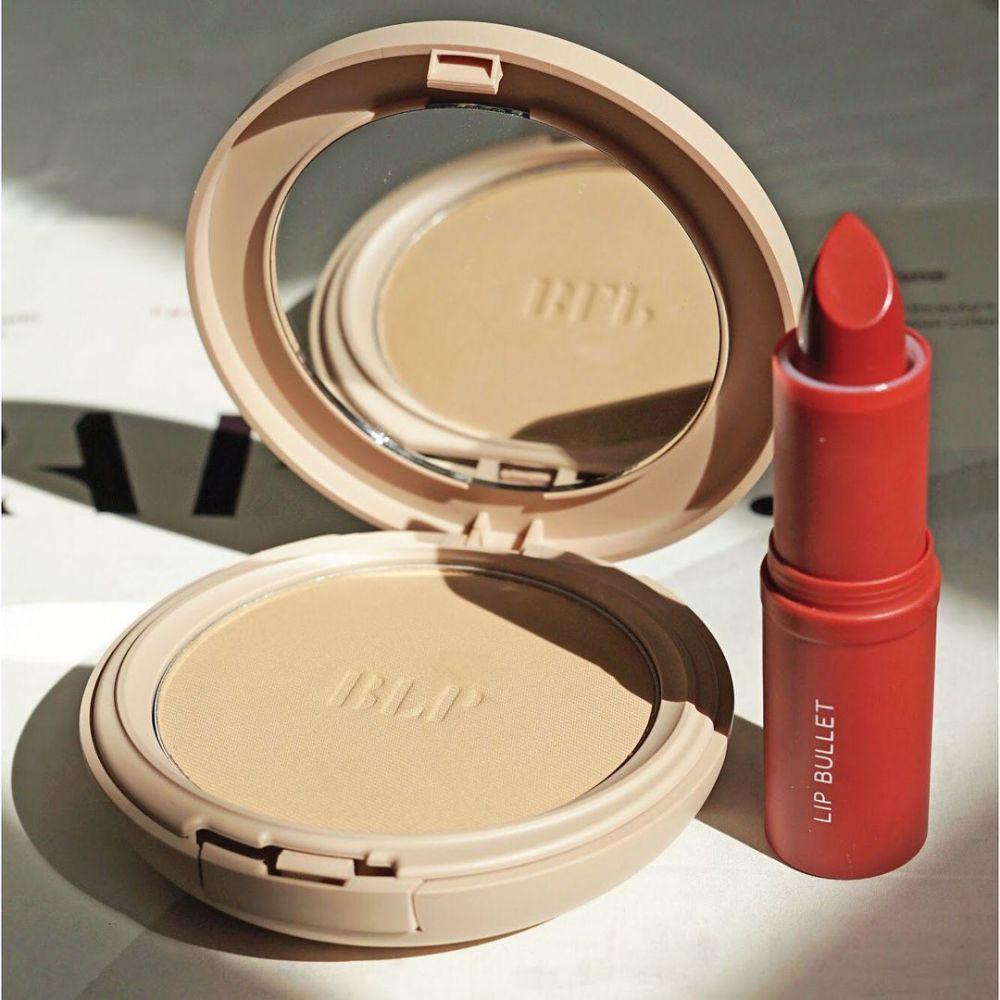 By Lizzie Parra Compact Powder (instagram.com/blpbeauty)