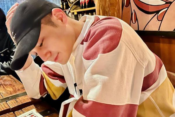 Kim Bum (instagram.com/k.kbeom)