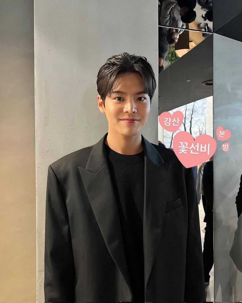 Ryeo Un (twitter.com/RYEOUN_JP)