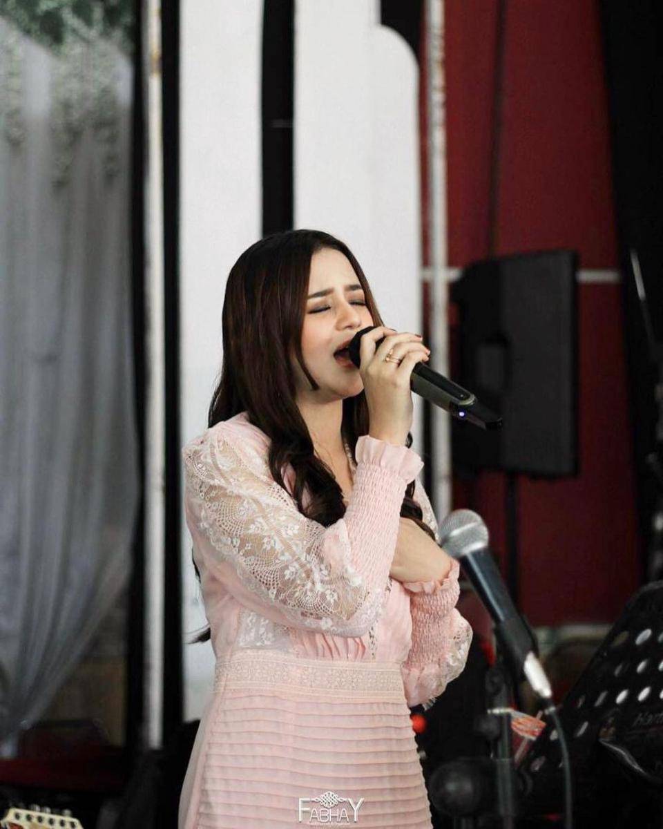 Potret Manis Virza Oreel Menyanyi di Acara Pernikahan (instagram.com/Virza_Oreel)