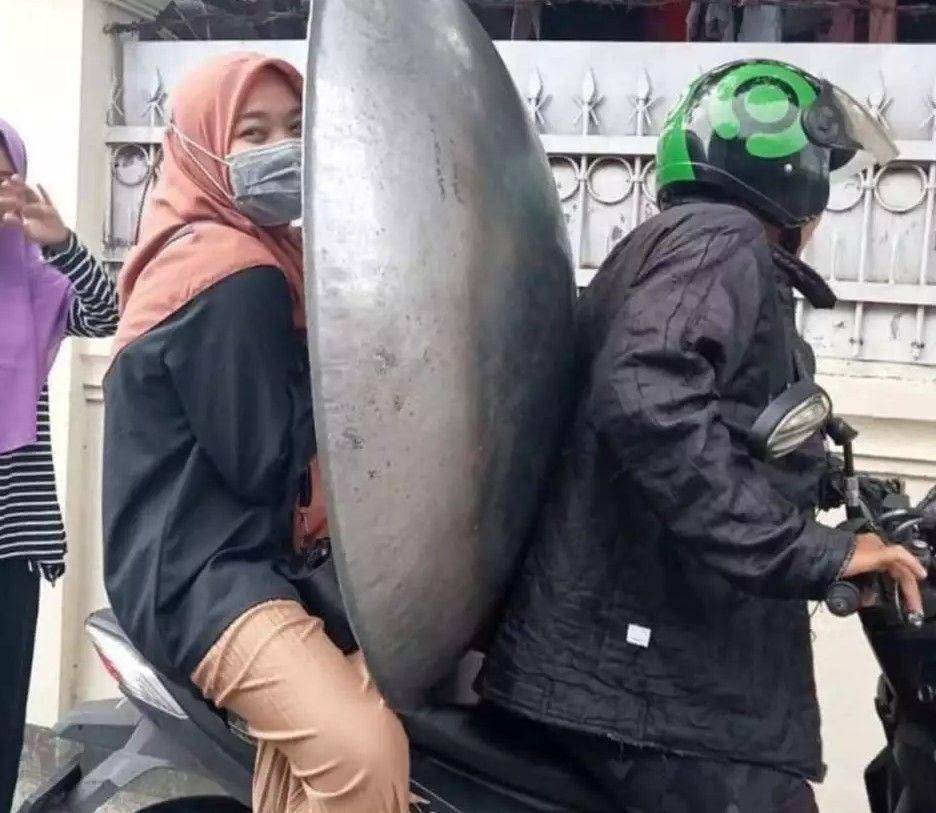ojol dapat penumpang bawa barang (instagram.com/newdramaojol.id)