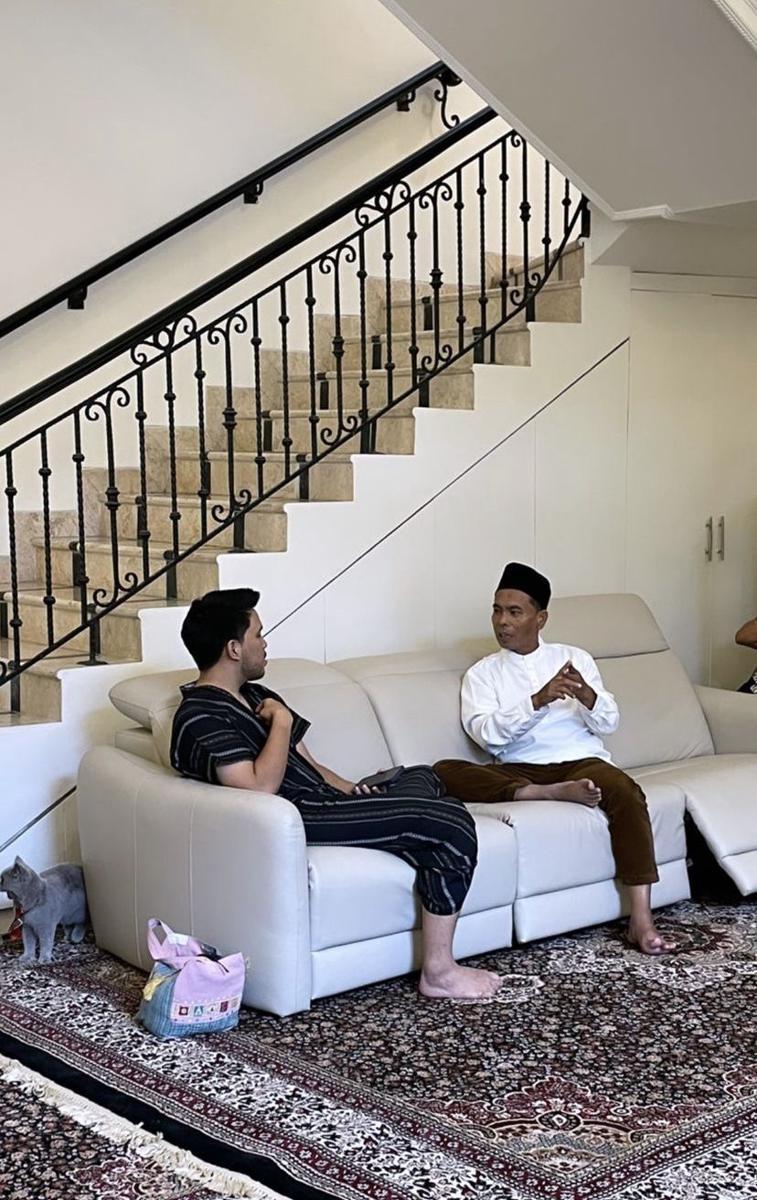 momen buka puasa bersama dengan keluarga besar Atta Halilintar (instagram.com/salmanhndlh)