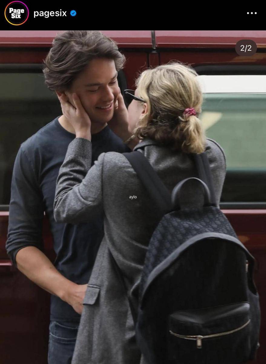 Lili Reinhart dan Jack Martin tertangkap tampil mesra di bandara Los Angeles (instagram.com/pagesix)