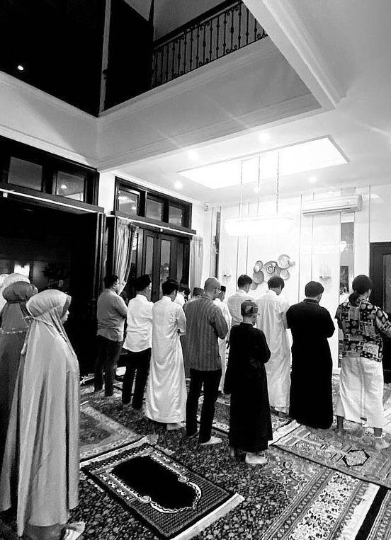 momen buka puasa bersama dengan keluarga besar Atta Halilintar (instagram.com/salmanhndlh)