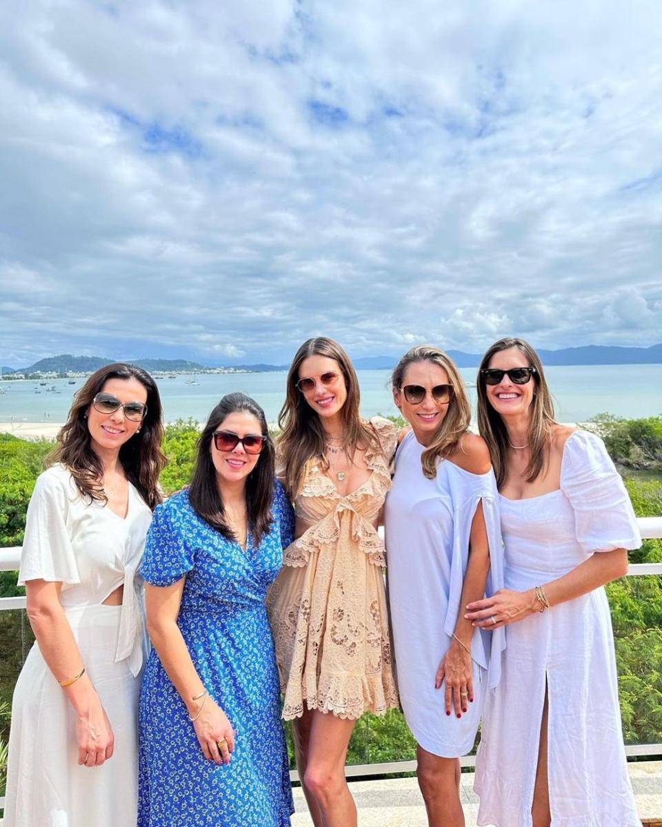 potret ulang tahun Alessandra Ambrosio (instagram.com/alessandraambrosio)