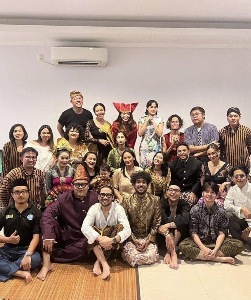 bukber dengan musisi dan aktor (instagram.com/sherylsheinafia)