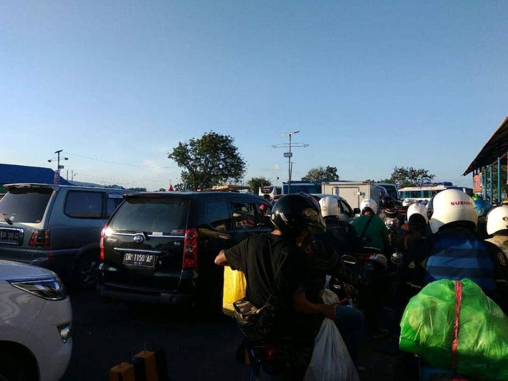 Dokumen foto saat mudik melalui Pelabuhan Kayangan 2022 lalu