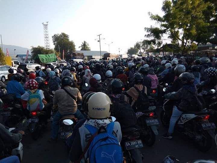 Dokumen foto saat mudik melalui Pelabuhan Kayangan 2022 lalu