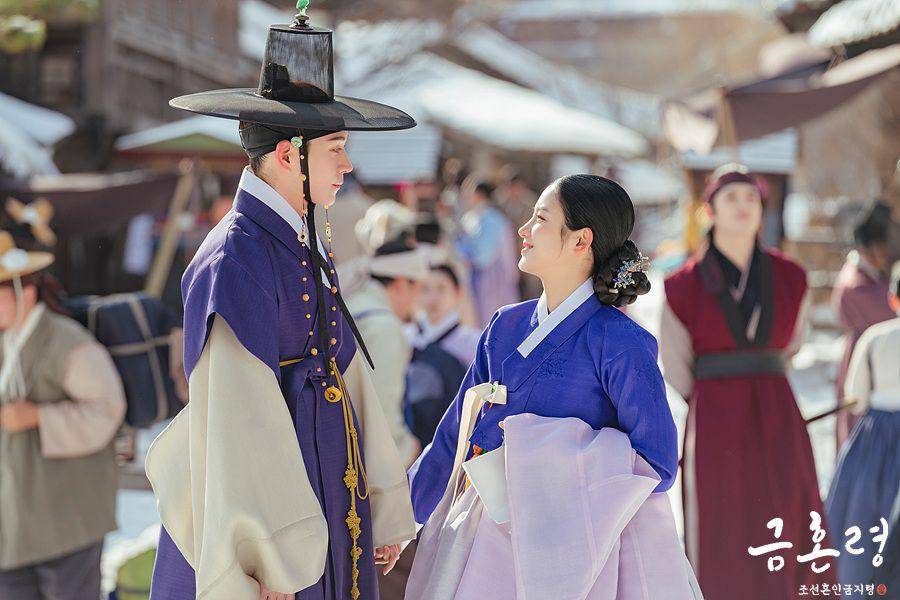 Lee Heon (Kim Young Dae) dan Ye So Rang (Park Ju Hyun) di drakor The Forbidden Marriage (Dok. MBC Drama/The Forbidden Marriage)