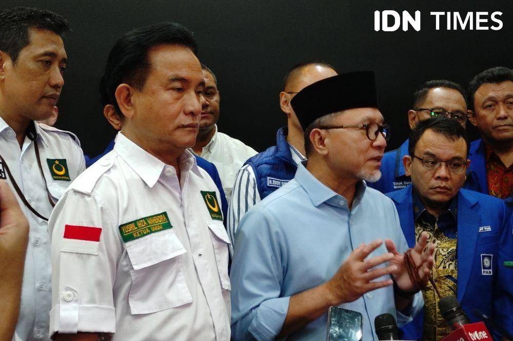 Ketum Partai Bulan Bintang (PBB) Yusril Ihza Mahendra dan Ketum Partai Amanat Nasional (PAN) Zulkifli Hasan (IDN Times/Yosafat Diva Bayu Wisesa)